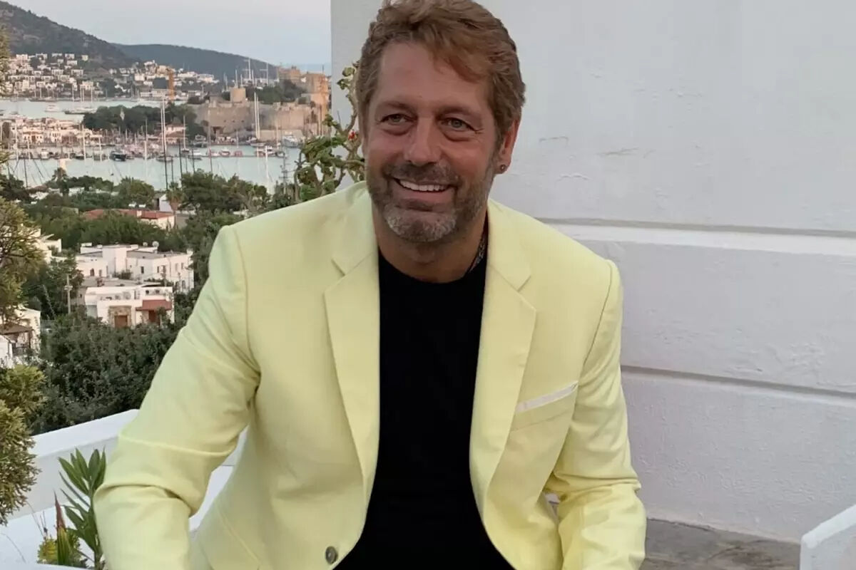 Paylaşımı sevenlerini korkuttu! Ünlü şarkıcı Bora Gencer trafik kazası geçirdi Üzen haber geldi! Ünlü şarkıcı Bora Gencer trafik kazası geçirdi - 1. Resim