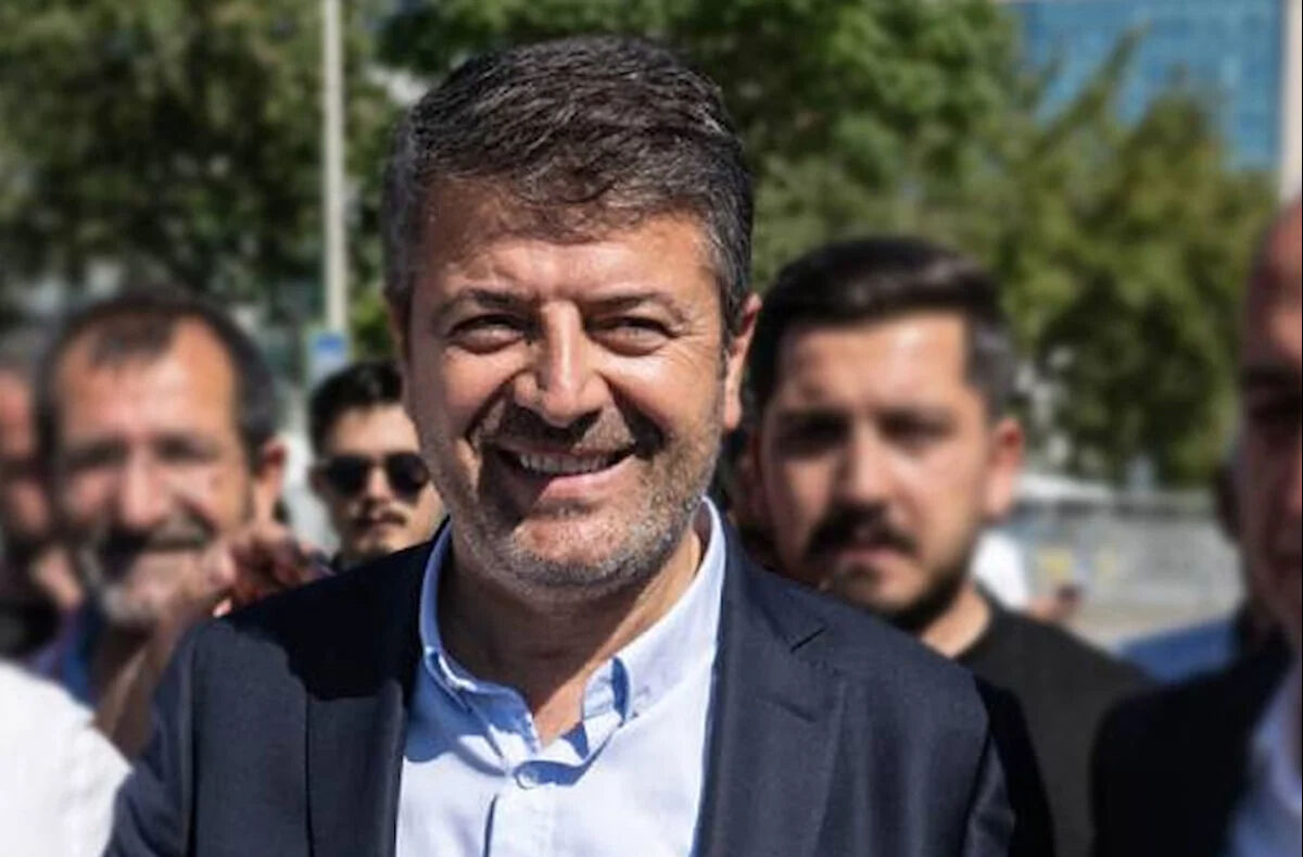 Abdurrahman Tutdere kimdir, nereli, kaç yaşında? Adıyaman Belediye Başkanı göreve iade edildi Abdurrahman Tutdere kimdir, nereli, kaç yaşında? Adıyaman Belediye Başkanı göreve iade edildi - 1. Resim