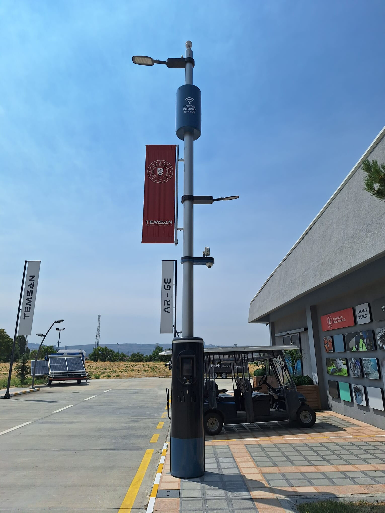 Bakanlık geliştirdi, sokaklara kurulacak! Elektrikli otomobil, telefon ve tablet sarj edilebilecek - 3. Resim