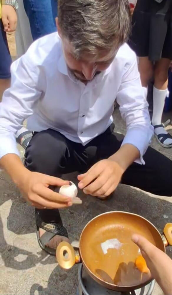 Damada düğün günü zorlu sınav! Arkadaşlarından unutulmaz şaka Damada düğün günü zorlu sınav! Arkadaşlarından unutulmaz şaka - 2. Resim