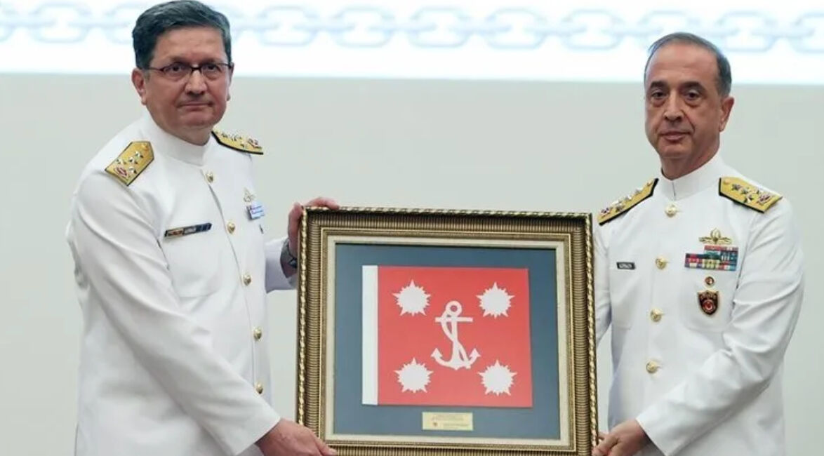 Ercüment Tatlıoğlu kimdir? Deniz Kuvvetleri Komutanı Oramiral öne çıkan isimlerden biri oldu Ercüment Tatlıoğlu kimdir? Deniz Kuvvetleri Komutanı Oramiral öne çıkan isimlerden biri oldu - 2. Resim