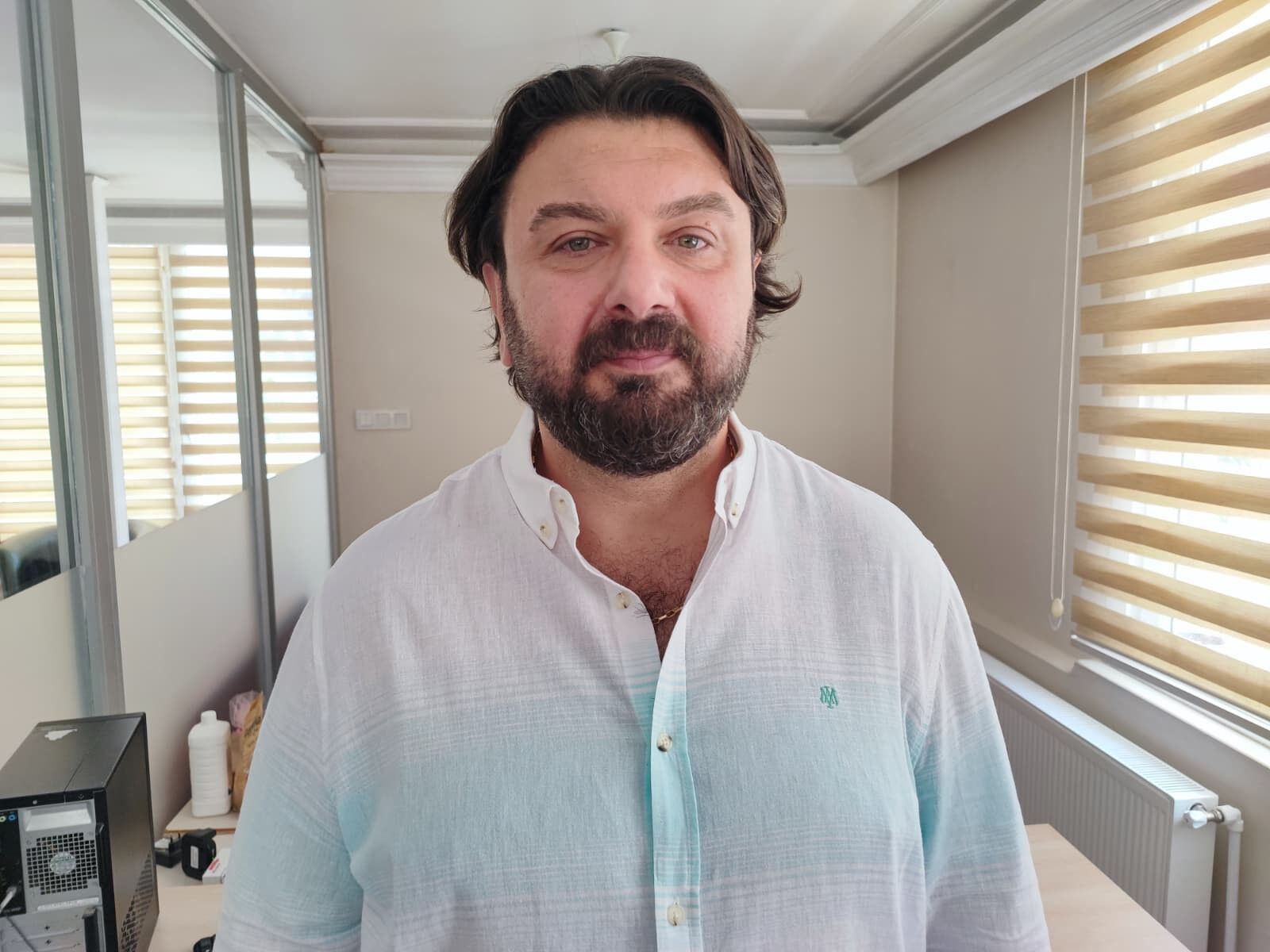 Halı yıkamacı mı 'sahte psikolog' mu? Abdullah Volkan Uçak, diploma iddialarına ateş püskürdü Halı yıkamacı mı 'sahte psikolog' mu? Abdullah Volkan Uçak, diploma iddialarına ateş püskürdü - 1. Resim