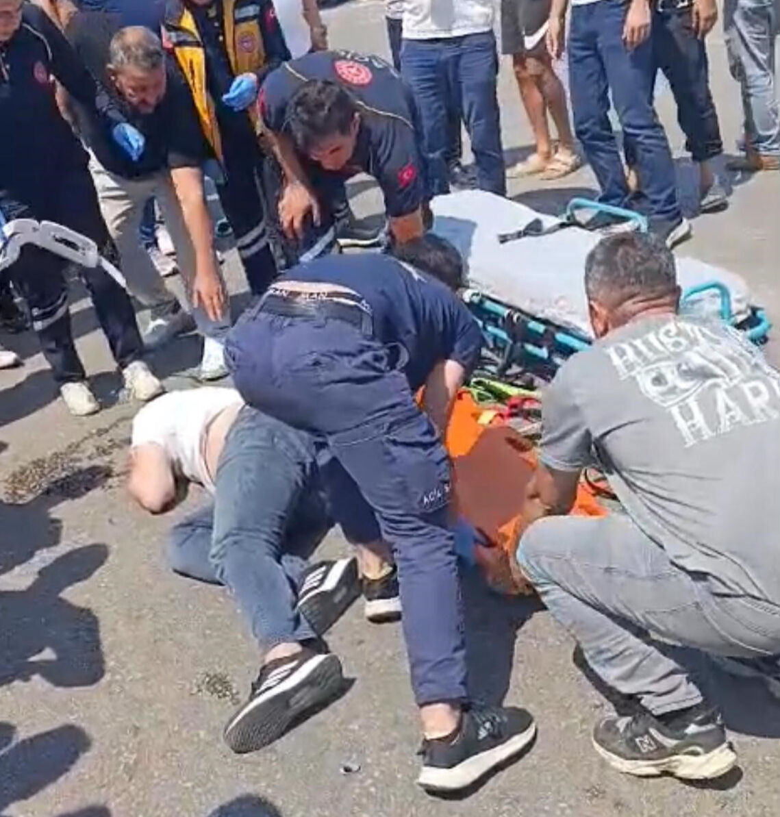 Kırmızı ışıkta geçti, canından oldu! 1 hafta sonra düğünü olacaktı... Kırmızı ışıkta geçti, canından oldu! 1 hafta sonra düğünü olacaktı... - 2. Resim