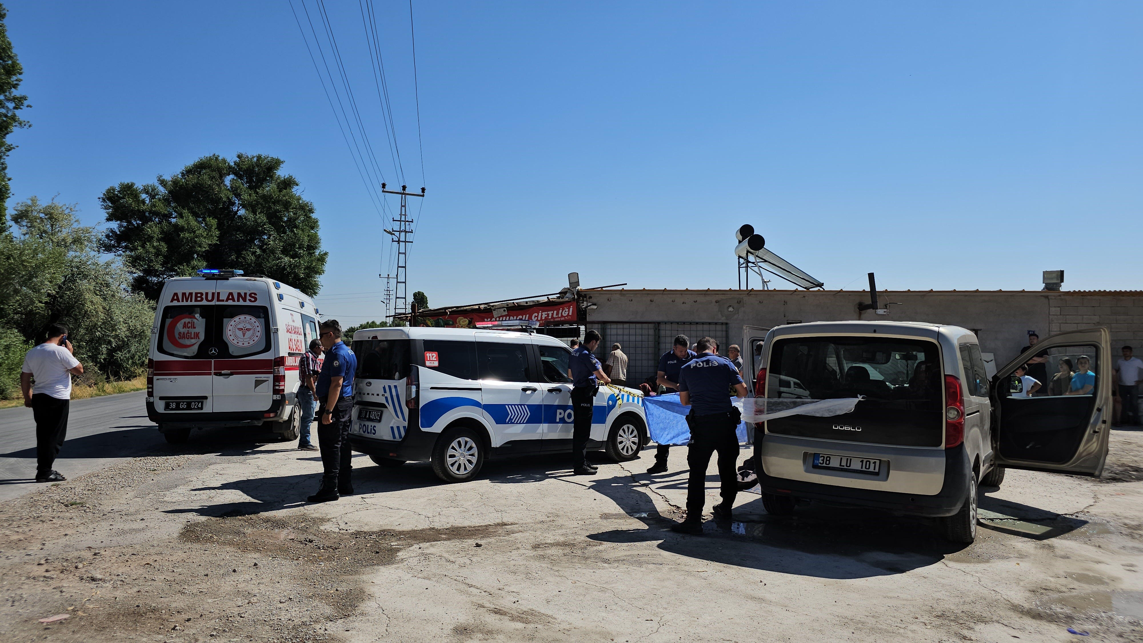2 yaşındaki bebeğin acı ölümü! Akrabasının kullandığı aracın altında kaldı - 1. Resim