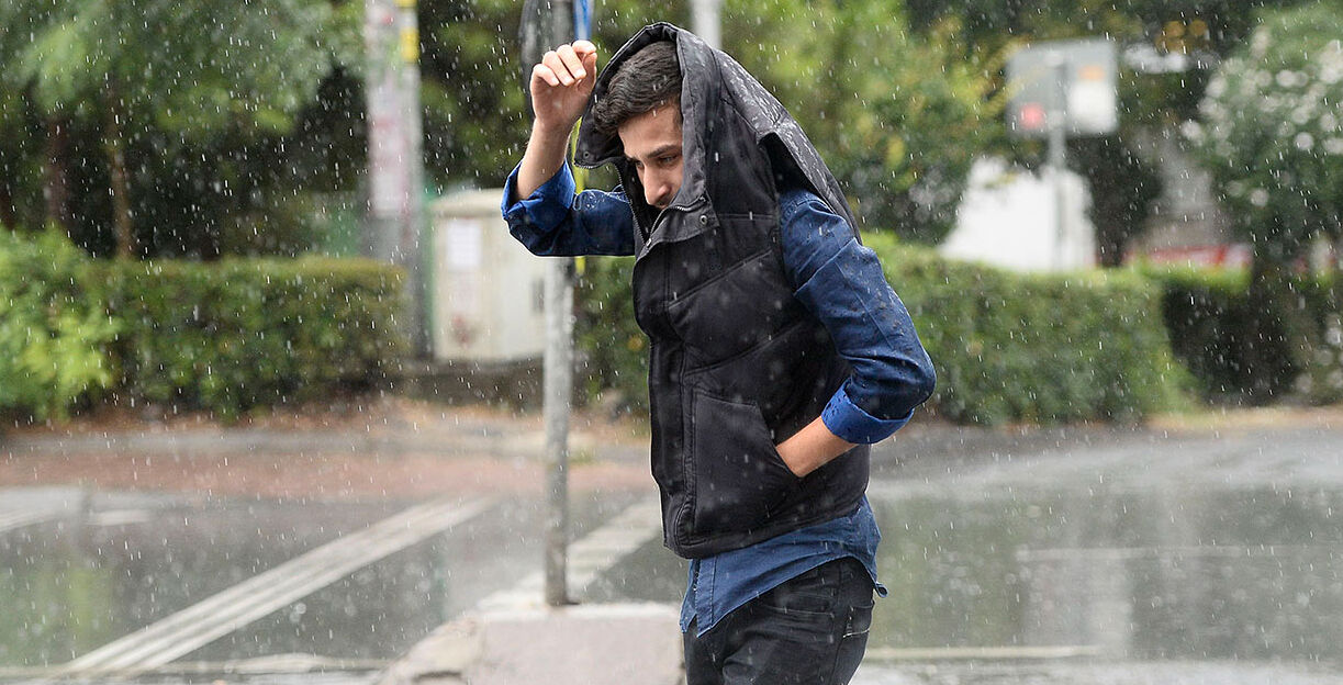 Peş peşe uyarılar geldi! İstanbul'a sağanak yağış ve fırtına etkili oluyor AKOM gün ve saat verdi! İstanbul'a sağanak yağış ve fırtına geliyor - 1. Resim