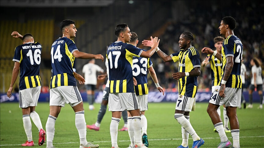 Fenerbahçe - Feyenoord maçı hangi kanalda, şifresiz mi yayınlanacak? İlk 11'ler belli oldu Fenerbahçe - Feyenoord maçı hangi kanalda, şifresiz mi yayınlanacak? Muhtemel ilk 11 belli oldu - 3. Resim