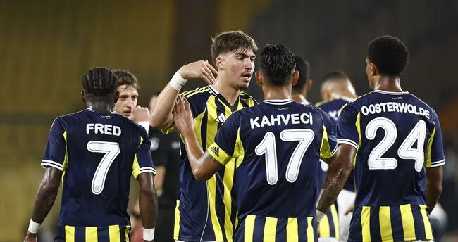 Feyenoord - Fenerbahçe maç kadrosu açıklandı! İlk 11’de kimler var, kimler eksik, kimler sakat? Feyenoord - Fenerbahçe maç kadrosu açıklandı! İlk 11’de kimler var, kimler eksik, kimler sakat? - 2. Resim