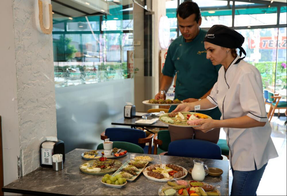 Gaziantepliler kahvaltıda yiyordu, Adanalıların vazgeçilmezi oldu! Yapmadıkları çeşit kalmadı... Gaziantepliler kahvaltıda yiyordu, Adanalıların vazgeçilmezi oldu! Yapmadıkları çeşit kalmadı... - 1. Resim
