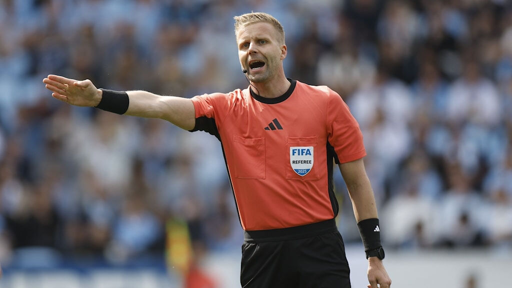 Glenn Nyberg nereli, hangi maçları yönetti? Fenerbahçe - Feyenoord maçını yönetecek! Glenn Nyberg nereli, hangi maçları yönetti? Fenerbahçe - Feyenoord maçını yönetecek! - 5. Resim