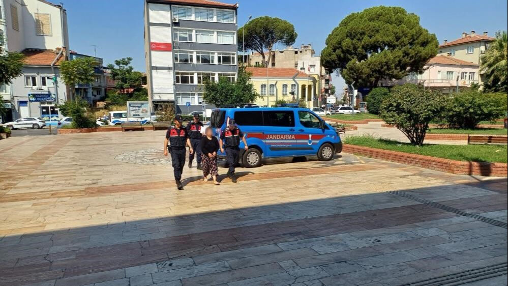 Kayınpederine ait tarlayı ateşe vermişti! Öfkeli gelinin akıbeti belli oldu Kayınpederine ait tarlayı ateşe vermişti! Öfkeli gelinin akıbeti belli oldu - 1. Resim