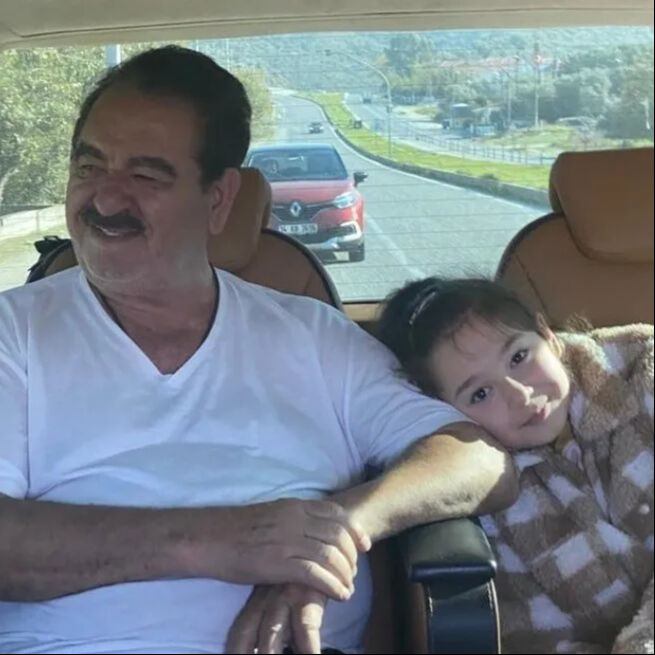 Kebaptan lahmacundan vazgeçti, 21 kilo verdi! İbrahim Tatlıses'in zayıflama sırrı herkesi şaşırttı Kebaptan lahmacundan vazgeçti, 21 kilo verdi! İbrahim Tatlıses'in zayıflama sırrı herkesi şaşırttı - 5. Resim