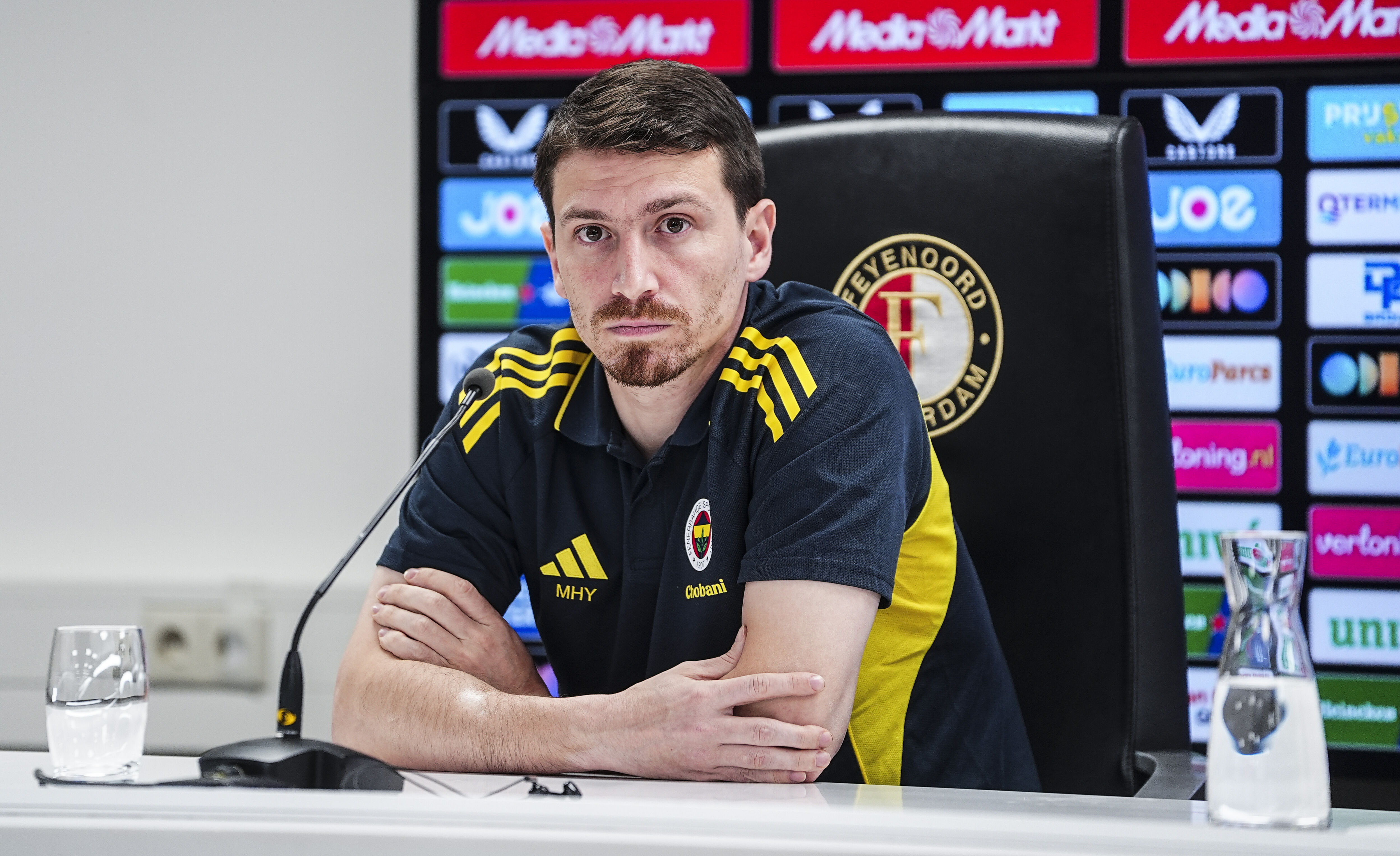 Mourinho, tur için temkinli açıklamalarda bulundu: Feyenoord zor takım Mourinho, tur için temkinli açıklamalarda bulundu: Feyenoord zor takım - 2. Resim