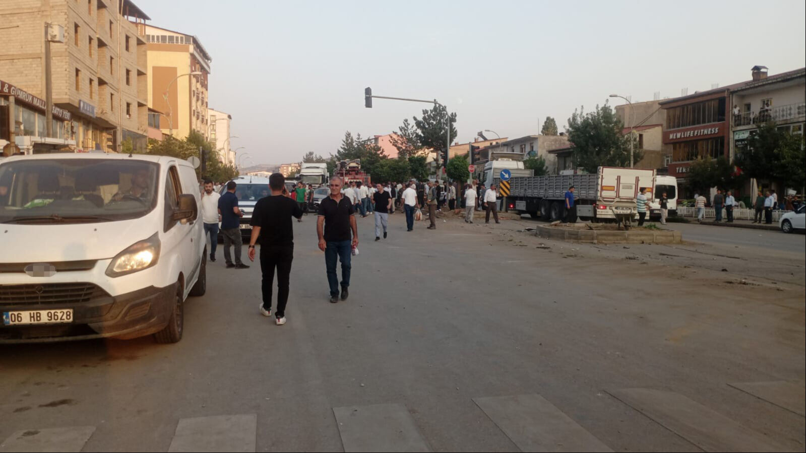 Ortalık savaş alanına döndü! Freni boşalan tır 11 aracı biçti - 1. Resim