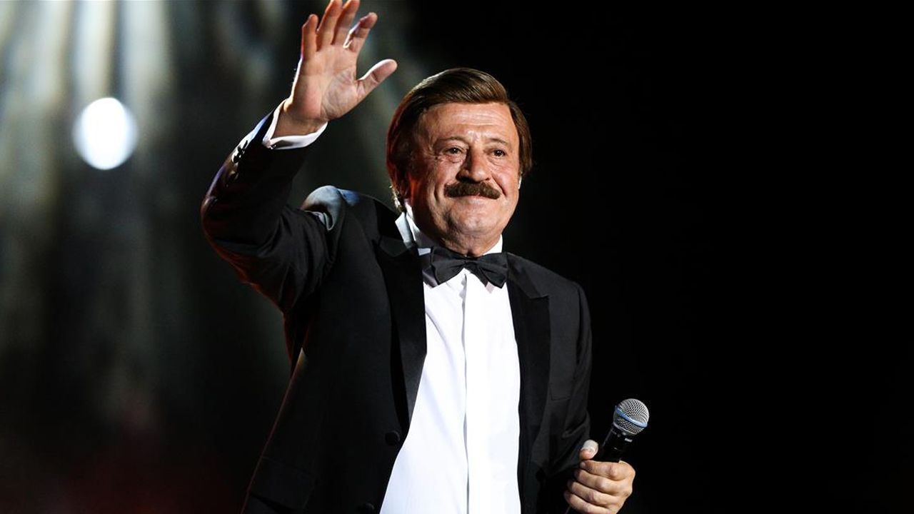 Selami Şahin'den sevenlerini korkutan haber! Ünlü isim sosyal medyadan paylaştı Selami Şahin'den sevenlerini korkutan haber! Ünlü isim sosyal medyadan paylaştı