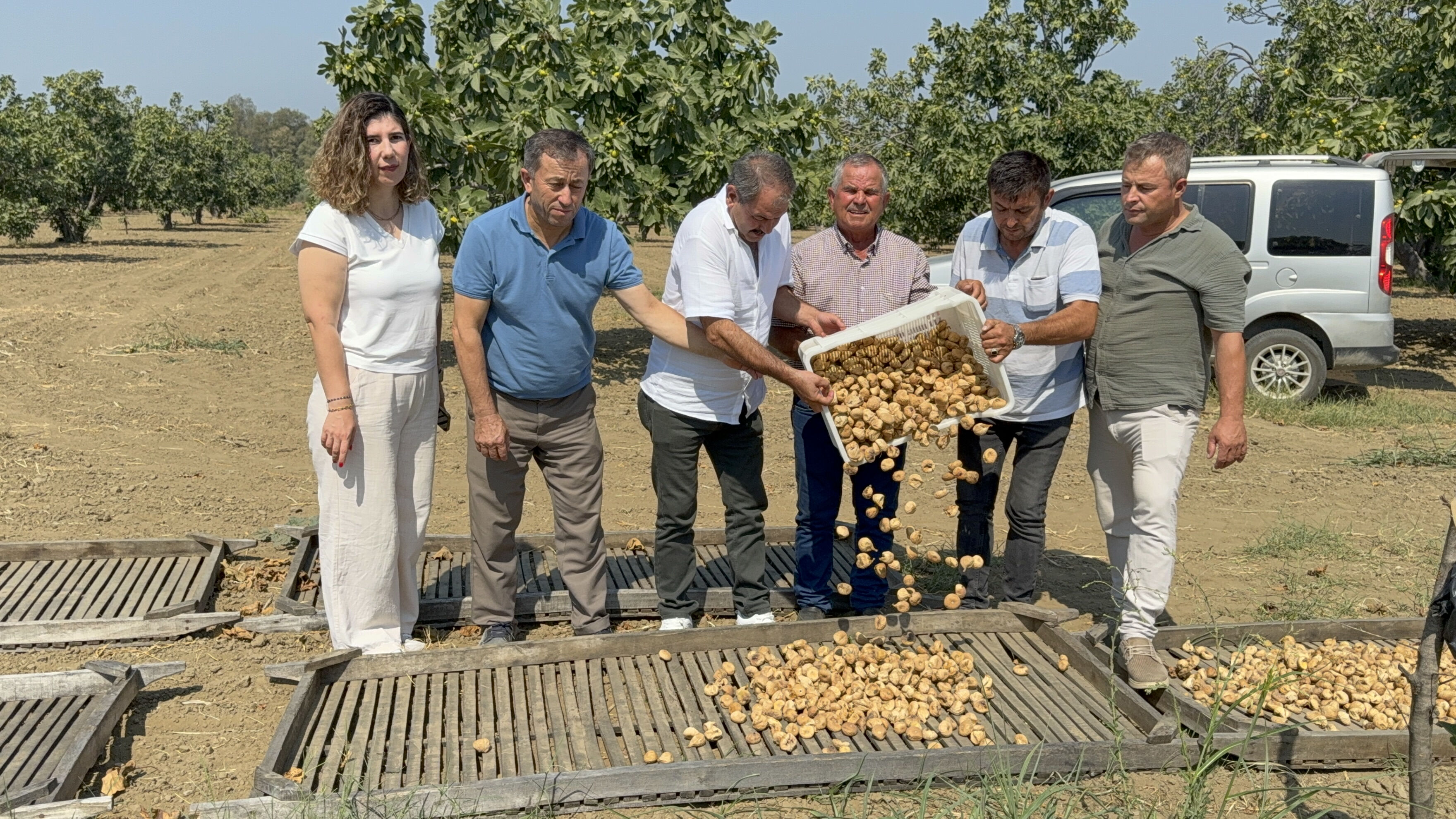 Sezonun ilk ürünü! Kilosu 400 liradan satıldı - 1. Resim
