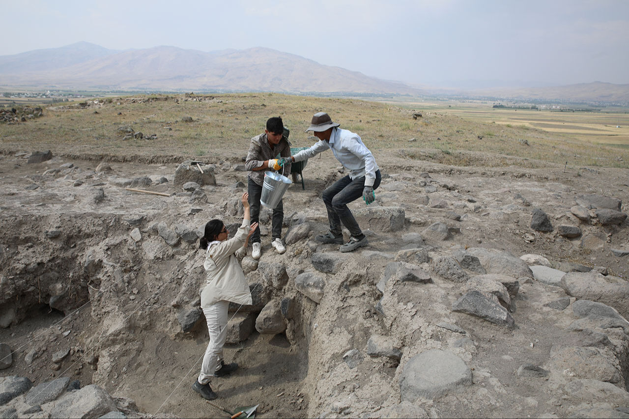 Van'da bulunan gizemli tabletler çözüldü, Urartuların mukaddes şehri ortaya çıktı Van'da bulunan gizemli tabletler çözüldü, Urartuların mukaddes şehri ortaya çıktı - 7. Resim