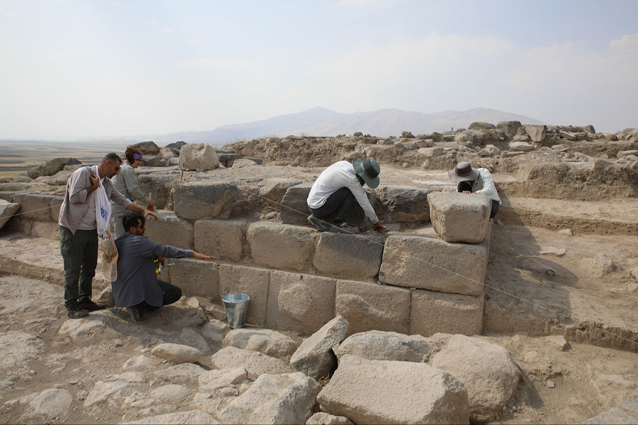 Van'da bulunan gizemli tabletler çözüldü, Urartuların mukaddes şehri ortaya çıktı Van'da bulunan gizemli tabletler çözüldü, Urartuların mukaddes şehri ortaya çıktı - 5. Resim