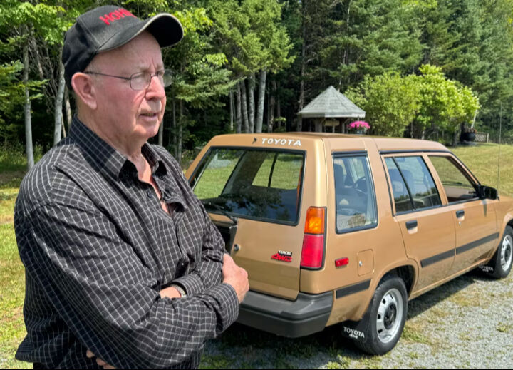 Yok böyle araba! Ne Cadillac ne Rolls Royce... Gören dönüp yine bakıyor, üstelik bir eksik... - 3. Resim