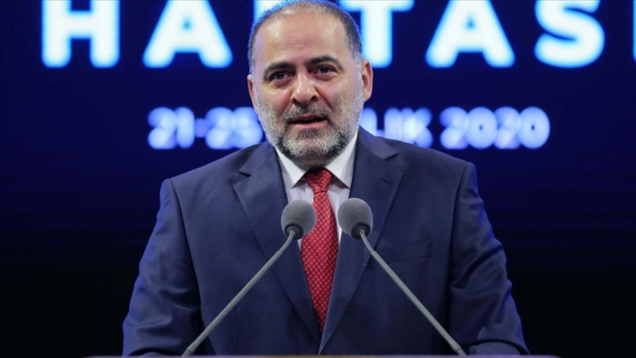 10 diplomayı nasıl aldı, özgeçmişini sildi mi? Bakan Yardımcısı Ömer Fatih Sayan sessizliğini bozdu 10 diplomayı nasıl aldı, özgeçmişini sildi mi? Bakan Yardımcısı Ömer Fatih Sayan sessizliğini bozdu