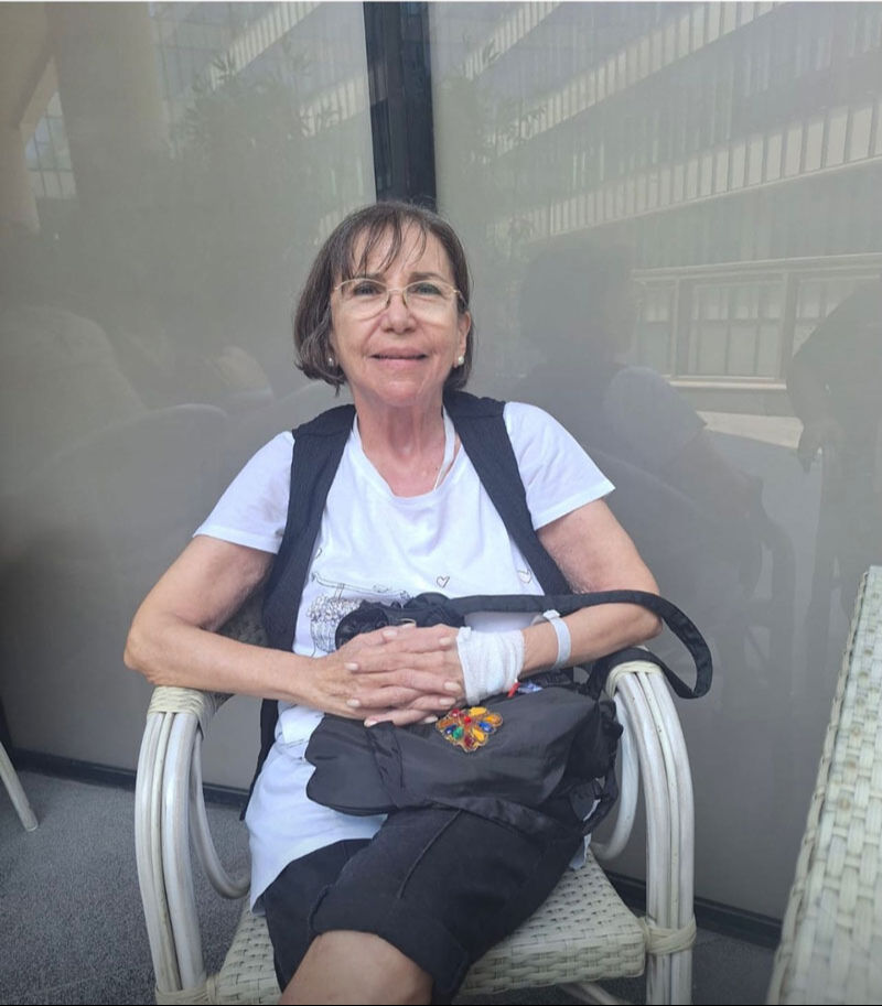 45 dakikalık ameliyatı 8 saat sürmüştü… Kanserle savaşan Gül Onat son halini paylaştı 45 dakikalık ameliyatı 8 saat sürmüştü… Kanserle savaşan Gül Onat son halini paylaştı - 3. Resim