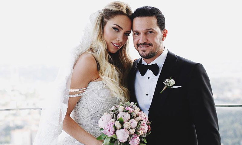 9 yıllık evlilikte kriz büyüdü! Seda Önder ile İhsan Sapan boşanıyor 9 yıllık evlilikte kriz büyüdü! Seda Önder ile İhsan Sapan boşanıyor - 1. Resim