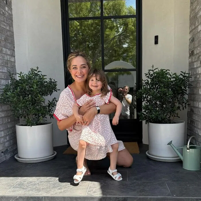 ABD'ye yerleşip adını değiştirmişti Ünlü oyuncu Didem Erol 49 yaşında ikinci kez anne oldu Adını değiştirip ABD'ye yerleşmişti! Ünlü oyuncu Didem Erol 49 yaşında anne oldu - 3. Resim