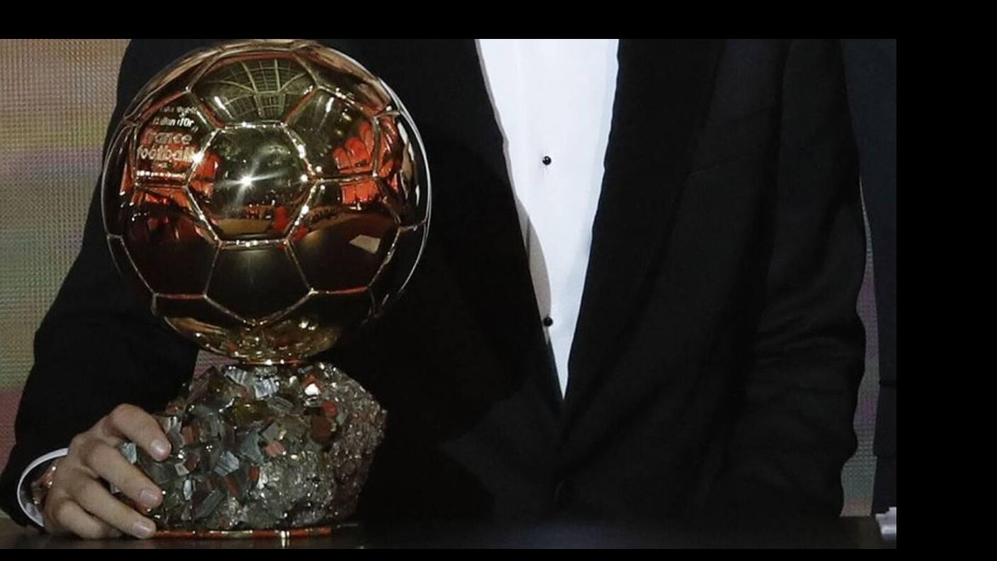 Ballon d'Or ödülü için adaylar belli oldu! Aynı takımdan 9 oyuncu 'Altın Top' listesinde Ballon d'Or ödülü için adaylar belli oldu! Aynı takımdan 9 oyuncu 'Altın Top' listesinde - 1. Resim