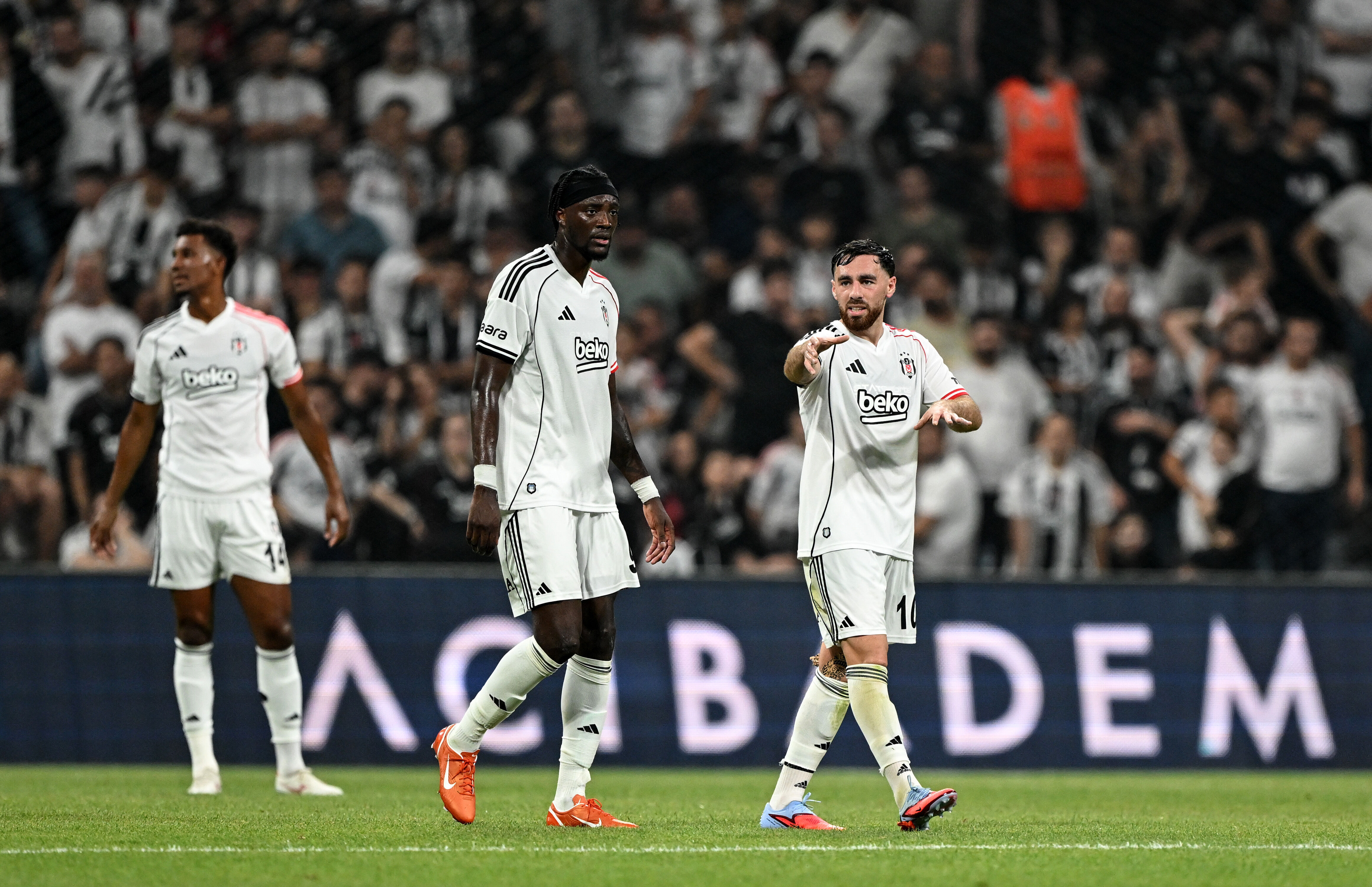 Beşiktaş St. Patrick's maçı tek maç mı, rövanş var mı? Beşiktaş St. Patrick's maçı tek maç mı, rövanş var mı? - 2. Resim