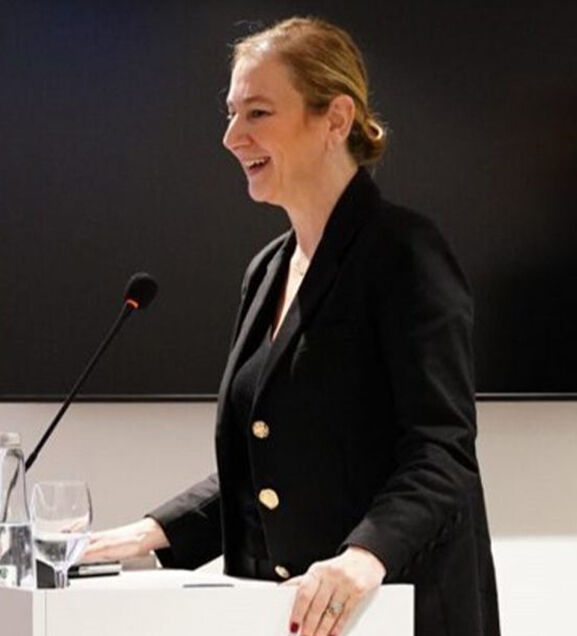 Diploması iptal edilmişti! Bir gecede lise mezunu kalan profesörün görevine devam ettiği ortaya çıktı - 1. Resim