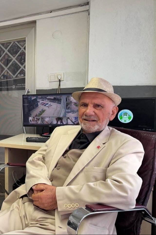 Eski belediye başkanın korkunç ölümü! Kızı ile bindiği asansör sonu oldu Eski belediye başkanın korkunç ölümü! Kızı ile bindiği asansör sonu oldu - 1. Resim