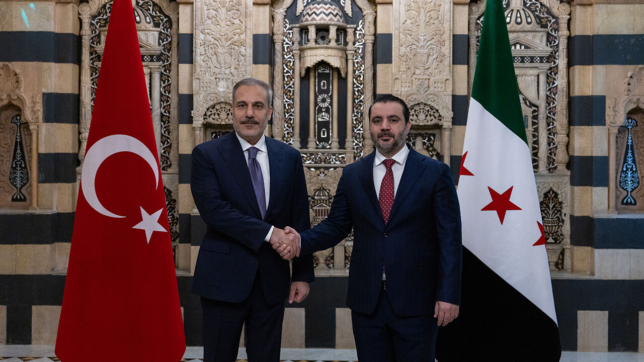 Şam ziyareti sonrası Fidan'dan açıklama: Suriye'nin yanında durmaya devam edeceğiz Hakan Fidan Suriye'de! Şara ile görüştü - 2. Resim