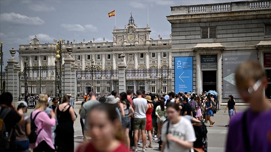 İspanya'dan skandal karar! Müslümanların bayramlarına kamu yasağı İspanya'dan skandal karar! Müslümanların bayramlarına kamu yasağı - 1. Resim