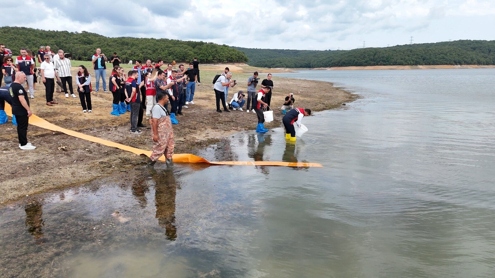 İstanbul'da suya bereket gelecek! Tam 3,7 milyon yavru bırakıldı - 3. Resim