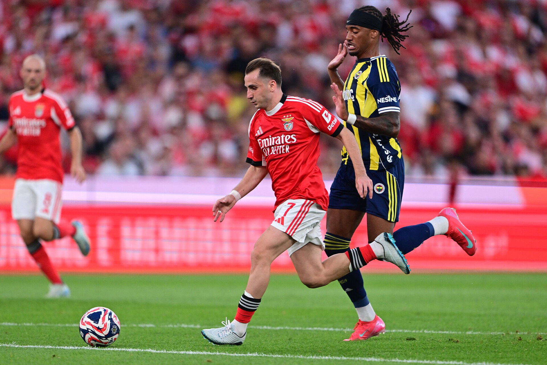 Kerem Aktürkoğlu'nun maaşı ve piyasa değeri ne kadar? Fenerbahçe ile 4 yıllık sözleşme kapıda! Kerem Aktürkoğlu'nun maaşı ve piyasa değeri ne kadar? Fenerbahçe ile 4 yıllık sözleşme kapıda! - 1. Resim