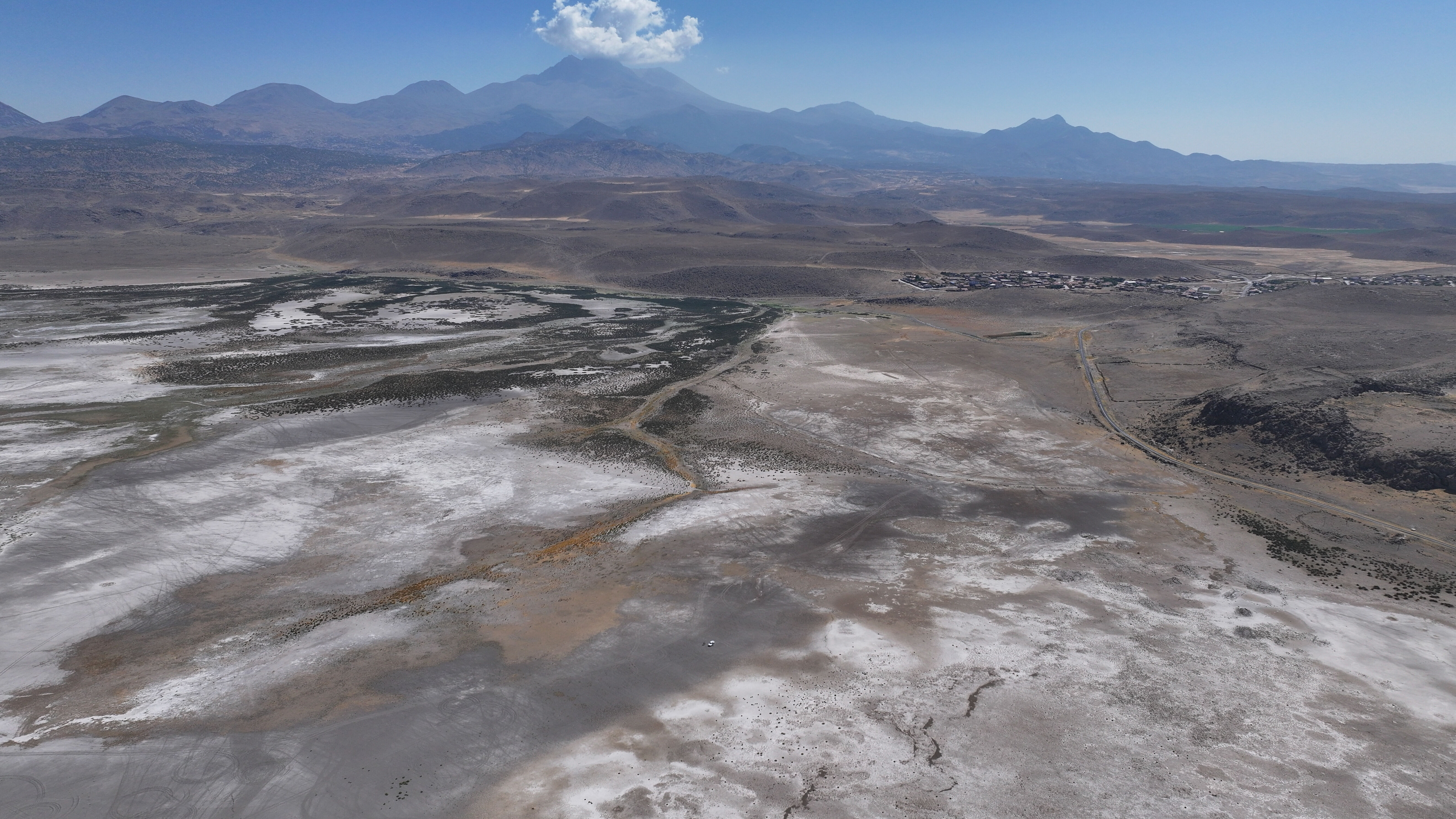 Türkiye'nin ortasında bir 'çöl'! Türkiye'nin ortasında bir 'çöl'!