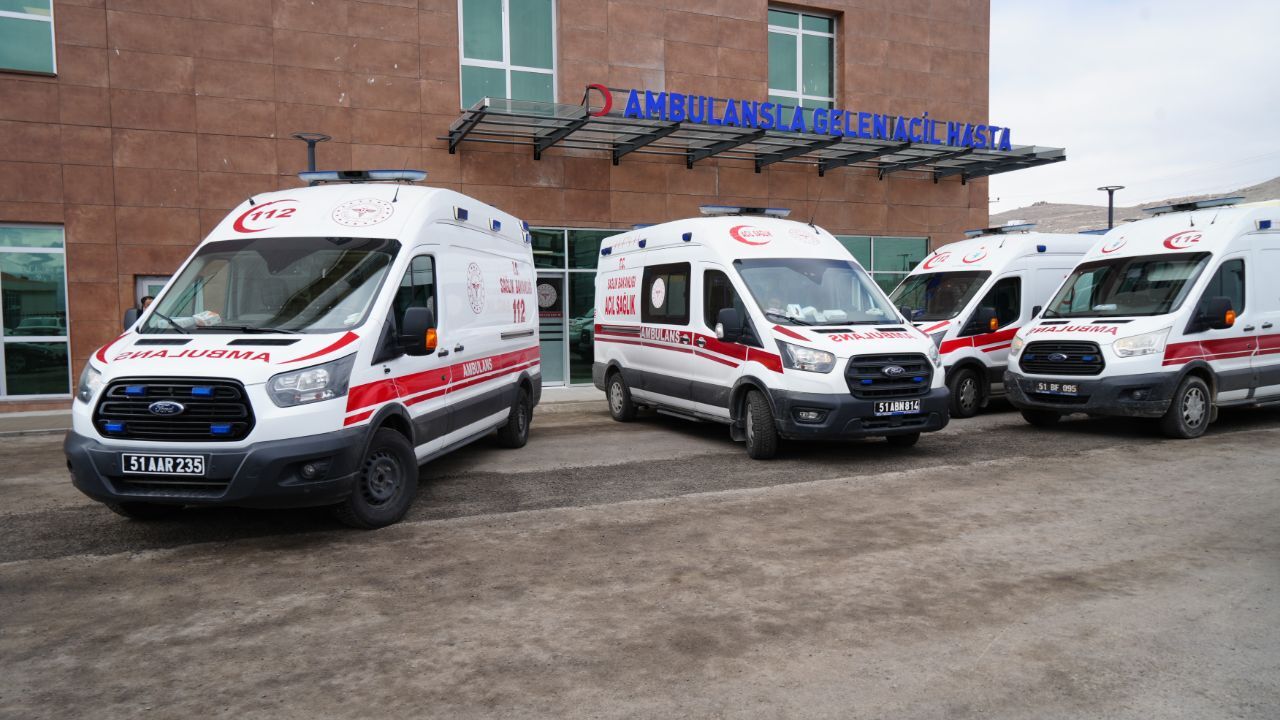 Üzerine dolap devrilen küçük kız hayatını kaybetti