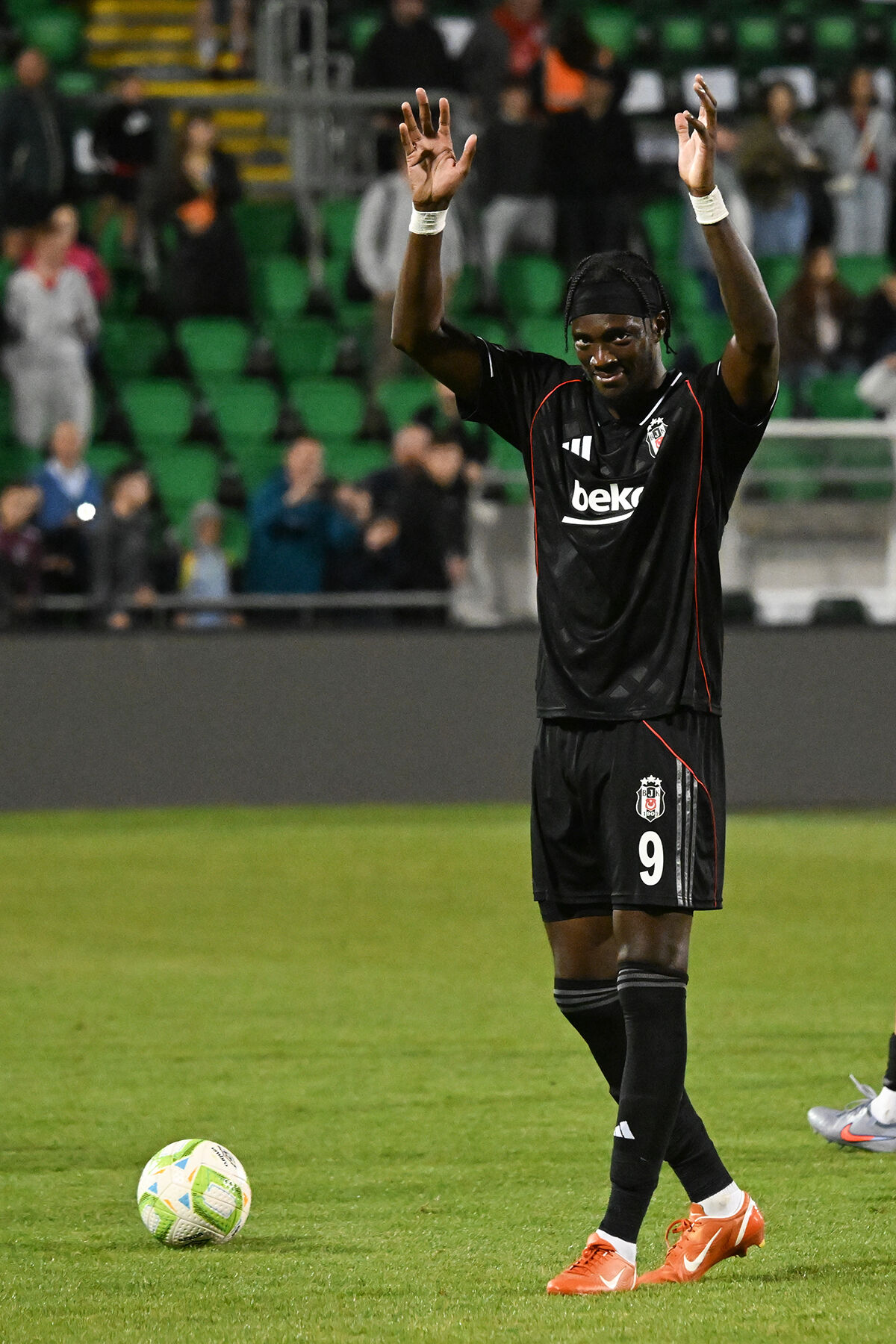 Beşiktaş tarihine geçmesi için 29 dakika yetti: Abraham bunu yapan ilk oyuncu oldu Beşiktaş tarihine geçmesi için 29 dakika yetti: Abraham bunu yapan ilk oyuncu oldu - 2. Resim