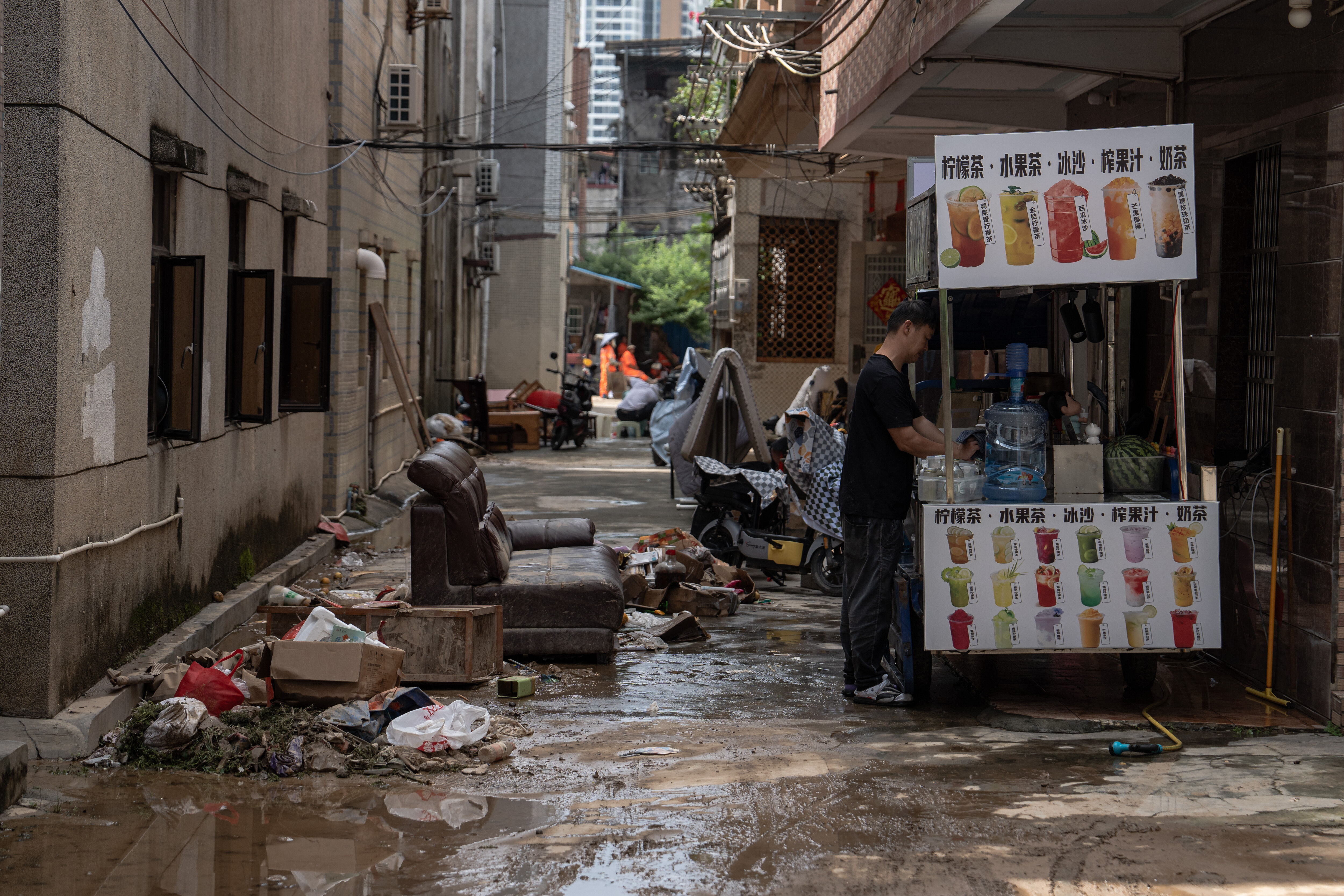 Çin'de sel felaketi! Alarma geçildi: Çok sayıda ölü ve kayıp var Çin'de sel felaketi! Alarma geçildi: Çok sayıda ölü ve kayıp var - 2. Resim