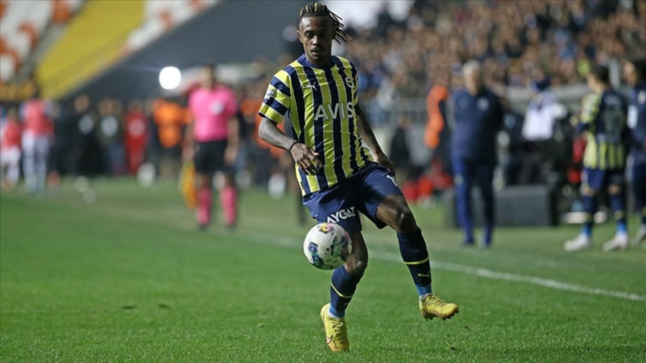 Fenerbahçe&#039;de Lincoln Henrique ile yollar ayrıldı