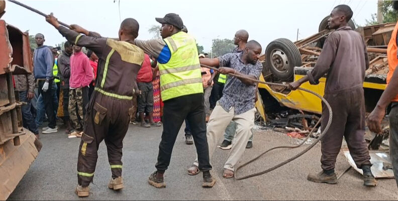Kenya'da kabus gibi trafik kazası! 21 ölü - 1. Resim