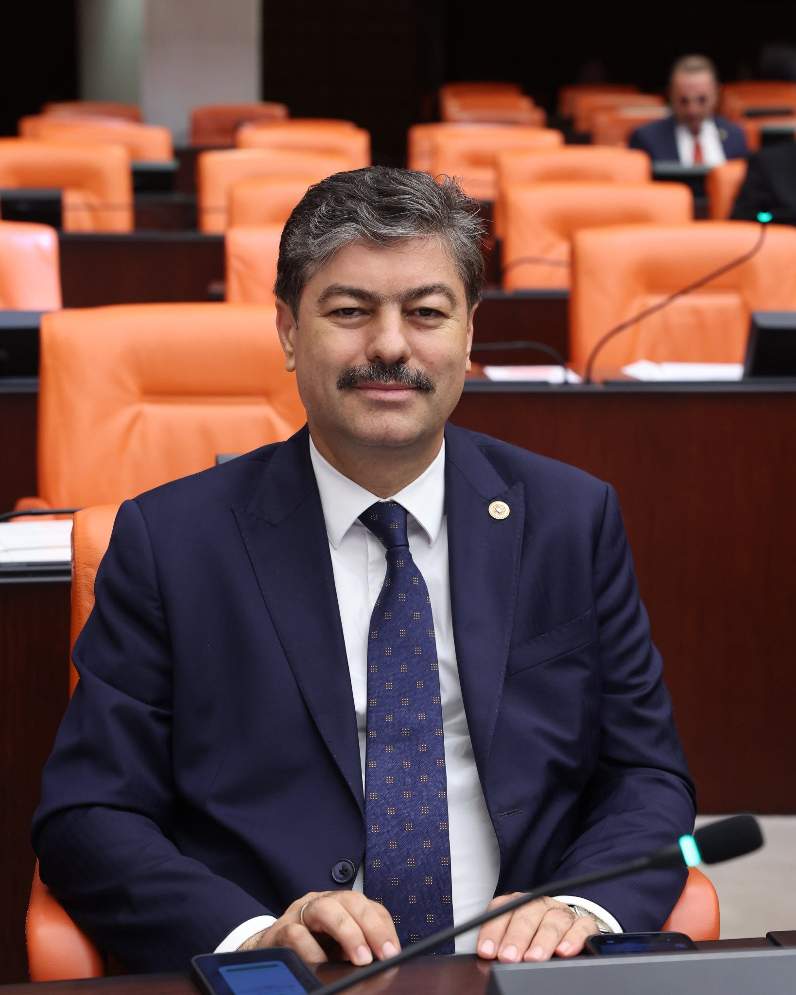 AK Partili vekil Erkan'dan AK Partili vekil Erkan'dan