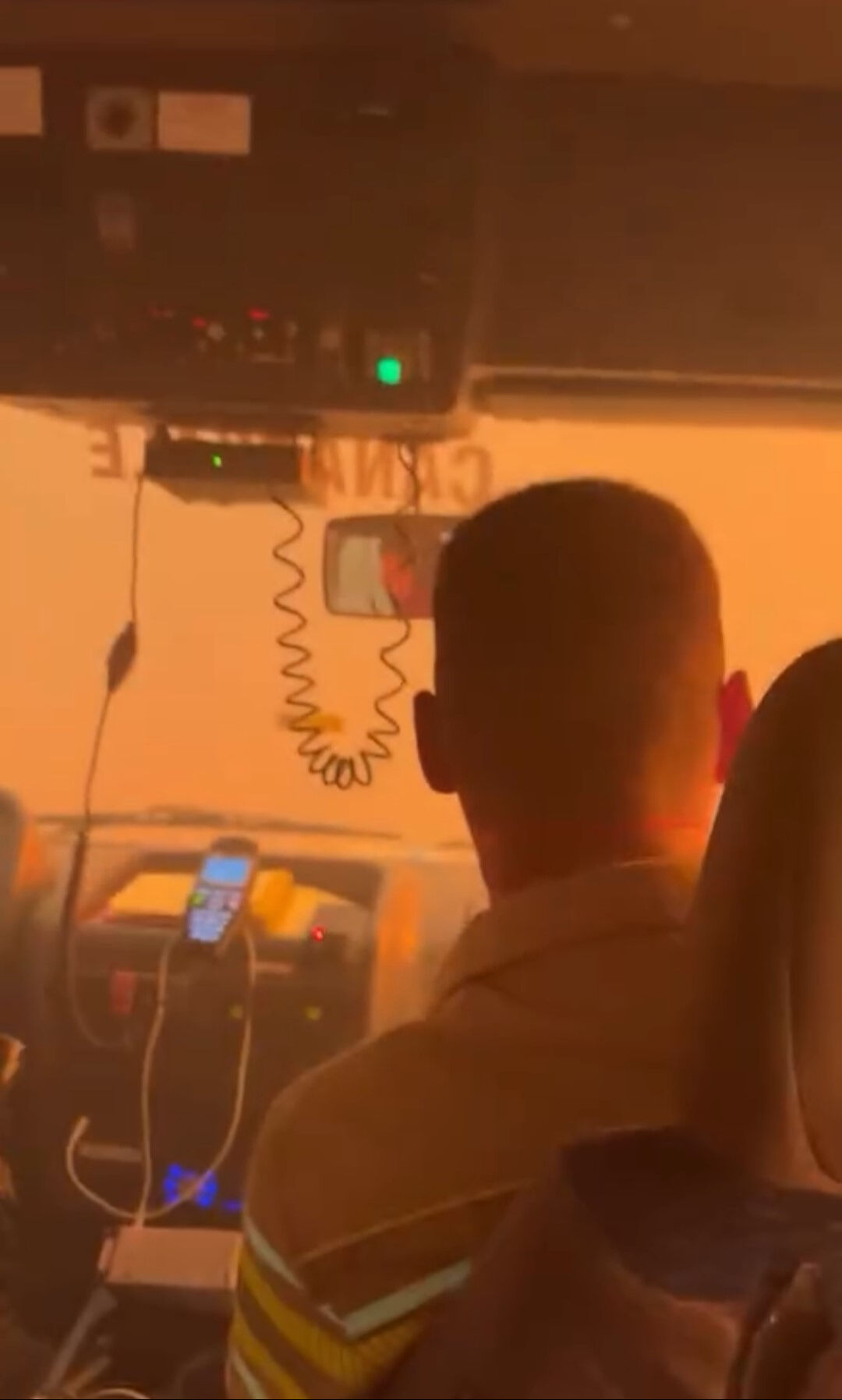 Alevlerin ortasında kaldılar! Çanakkale'de orman işçilerinin zor anları kamerada Alevlerin ortasında kaldılar! Çanakkale'de orman işçilerinin zor anları kamerada - 2. Resim