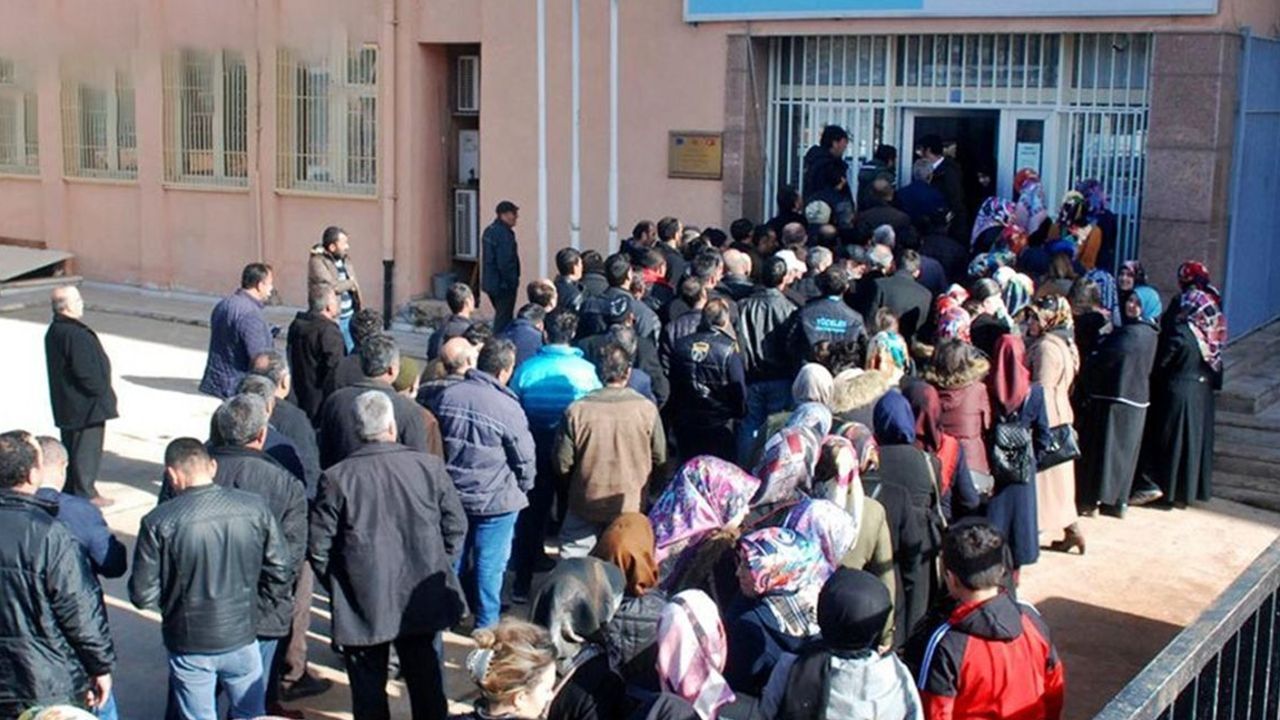 Bakanlığa 4 bin 400 personel alınacak! Başvurular başladı, işte kadrolar Bakanlığa 4 bin 400 personel alınacak! Başvurular başladı, işte kadrolar