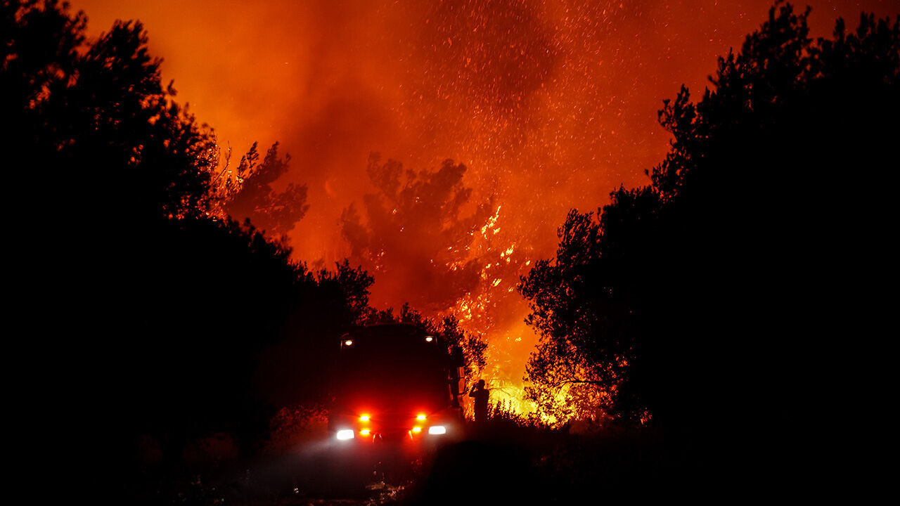 Çanakkale'de orman yangını sürüyor! 5 köy boşaltıldı, gözaltılar var - 2. Resim