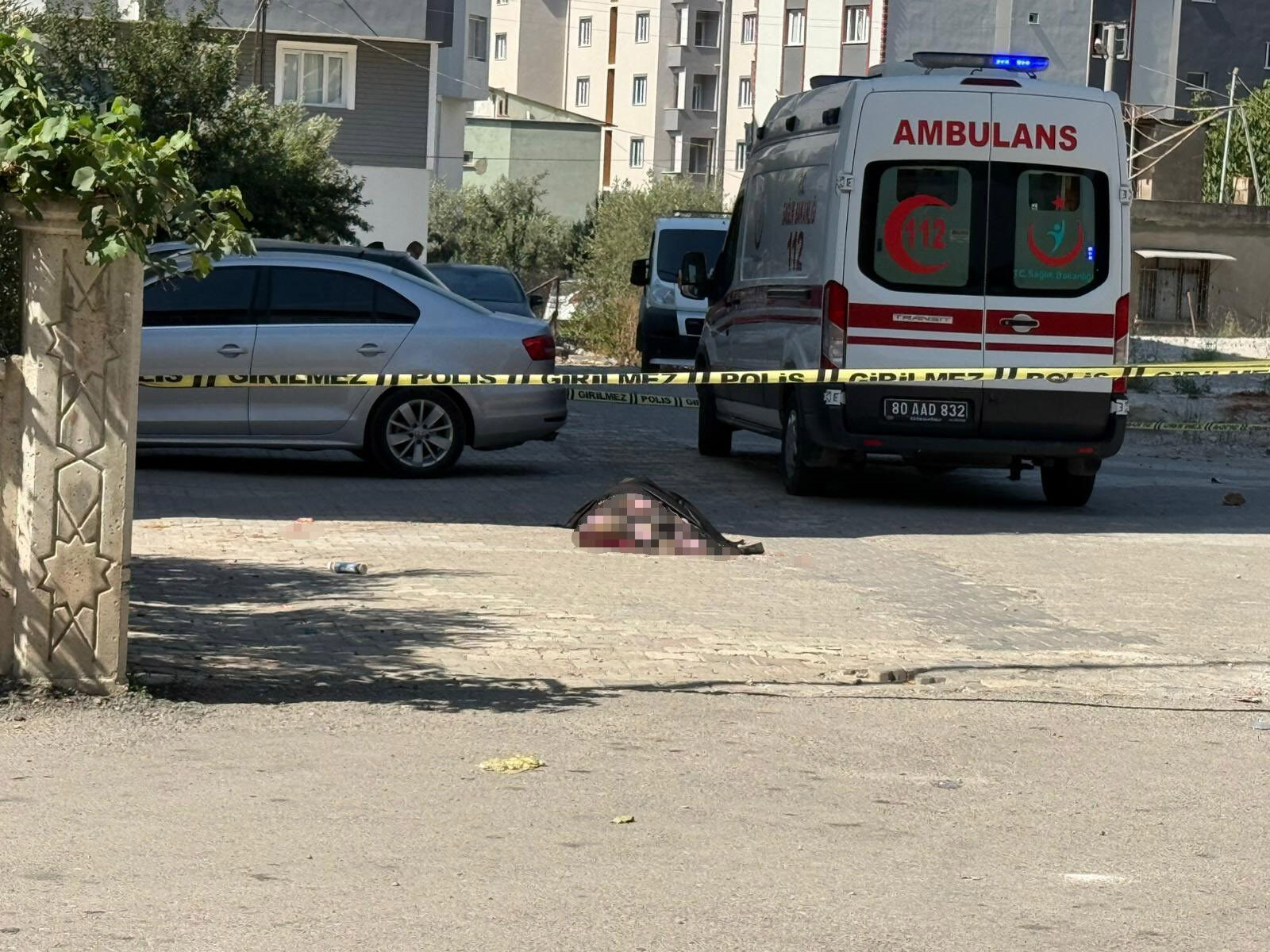 Önce birinci kata, sonra zemine... Balkondan düşen kadın hayatını kaybetti - 2. Resim