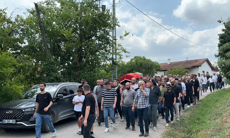 Sapanca Gölü'nde acı kayıp: 21 gün önce evlendi, dalışta can verdi Sapanca Gölü'nde acı kayıp: 21 gün önce evlendi, dalışta can verdi - 3. Resim