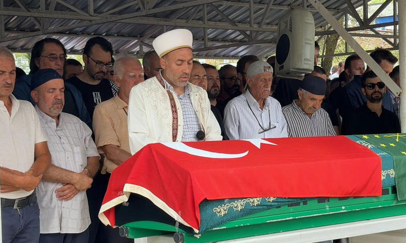 Sapanca Gölü'nde acı kayıp: 21 gün önce evlendi, dalışta can verdi Sapanca Gölü'nde acı kayıp: 21 gün önce evlendi, dalışta can verdi - 2. Resim