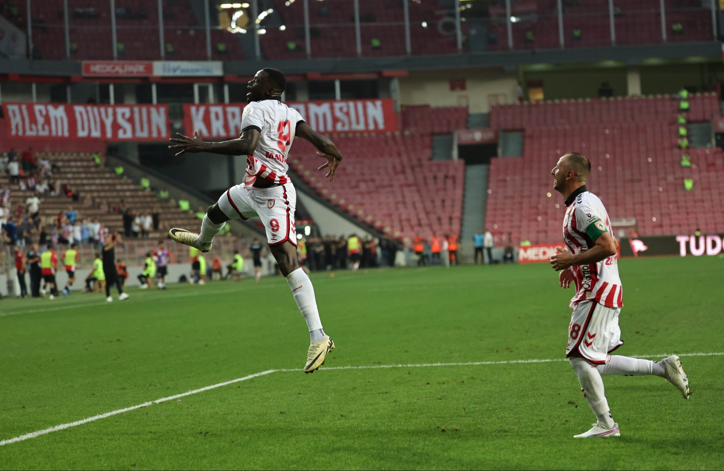 Süper Lig'e 3 puanla başladı! Samsunspor - Gençlerbirliği maçı sonucu Süper Lig'e 3 puanla başladı! Samsunspor - Gençlerbirliği maçı sonucu - 2. Resim