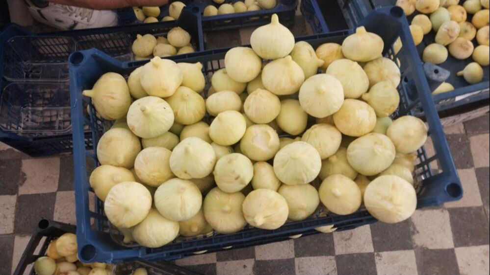 Altından bal damlayan tek meyve! Bu sene yüzleri güldürdü... 120 liradan kapış kapış satılıyor - 2. Resim