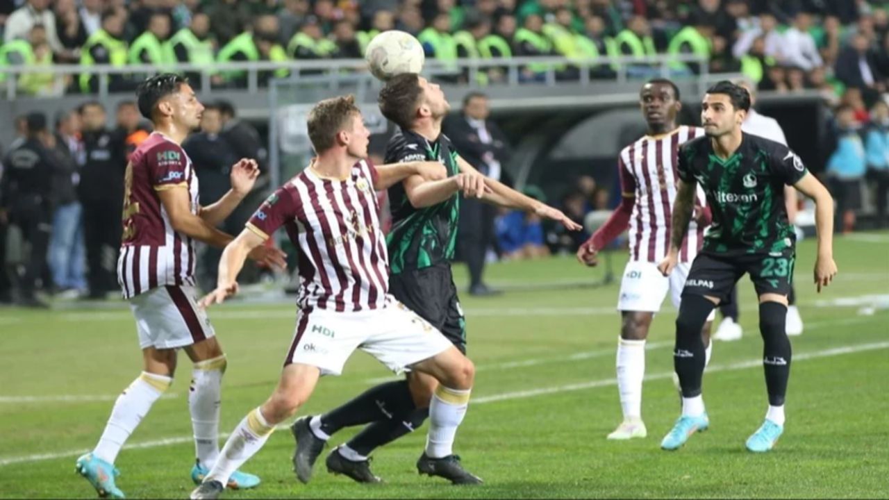 Muhtemel ilk 11 belli oldu! Bandırmaspor - Sakaryaspor maçı hangi kanalda, saat kaçta? Muhtemel ilk 11 belli oldu! Bandırmaspor - Sakaryaspor maçı hangi kanalda, saat kaçta?